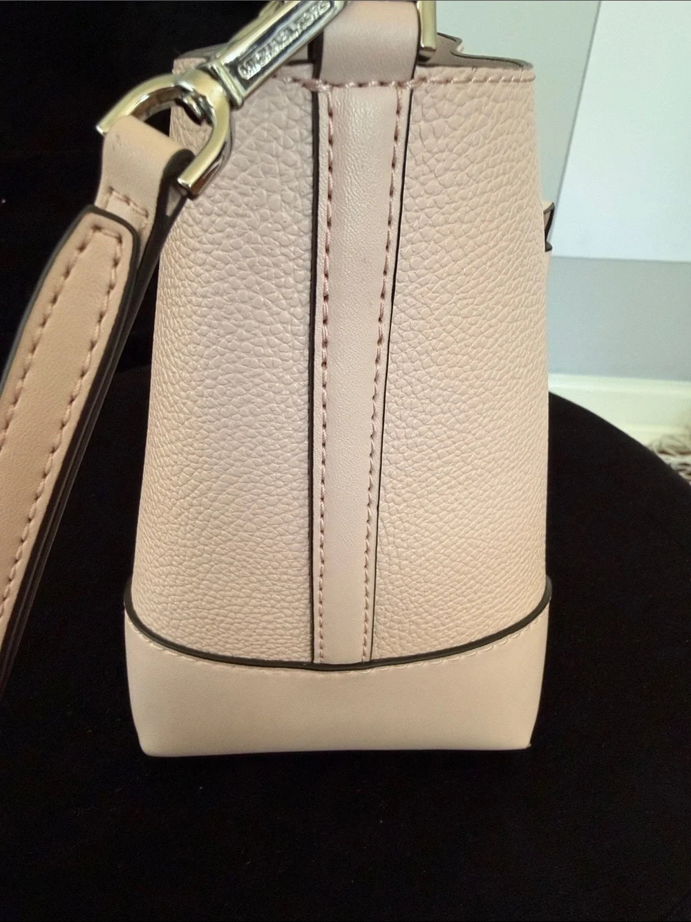 Michael Kors blush, pink pebble, leather Crossbody with adj/removable strap - Picture 11 of 12
